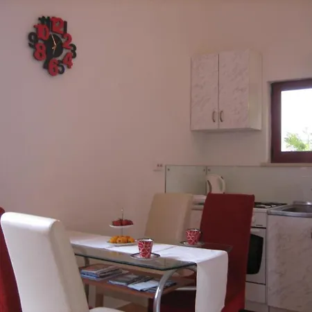 Appartamento Franka - One Bedroom With Terrace And Garden View Ragusa